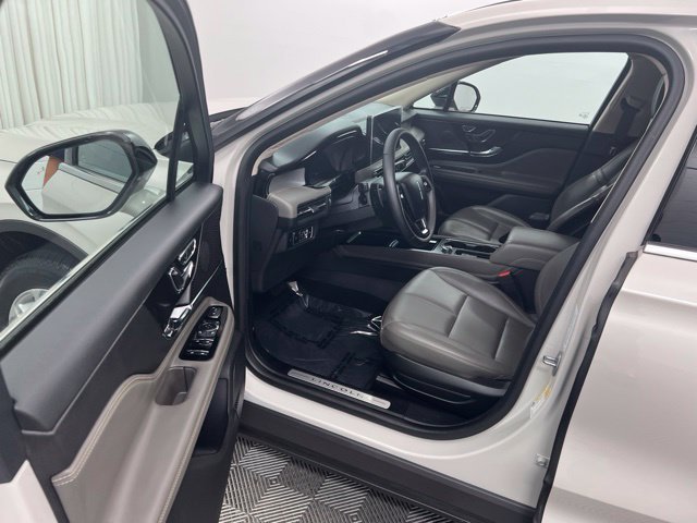 Certified 2024 Lincoln Corsair AWD image 12