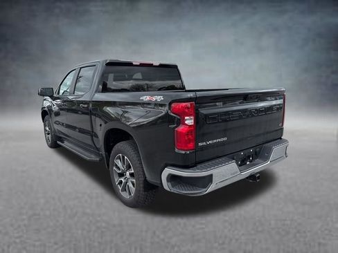 Used 2024 Chevrolet Silverado 1500 LT AWD/4WD image 15