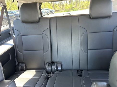 Used 2019 Chevrolet Suburban Premier w/ RST 6.2L Performance Edition AWD/4WD image 38