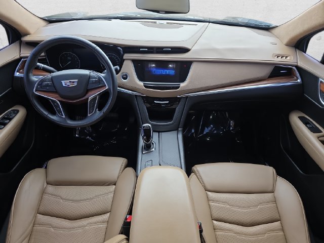 Used 2017 Cadillac XT5 Platinum AWD/4WD image 9