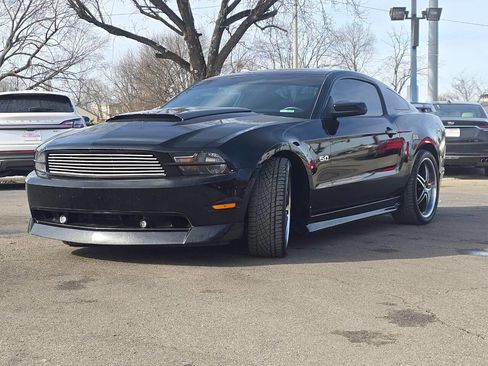 Used 2012 Ford Mustang GT image 3