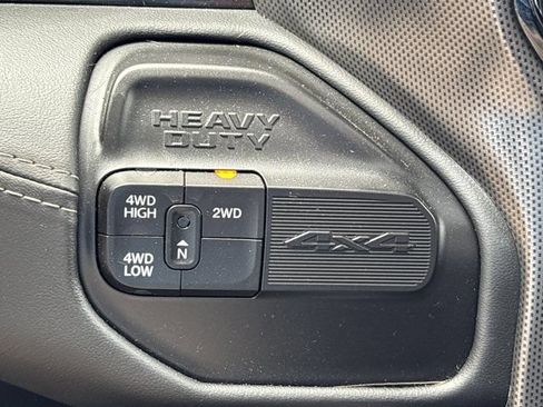 Used 2022 RAM 3500 Limited AWD/4WD image 37