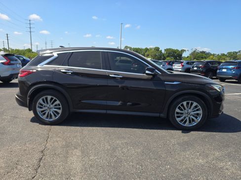 Used 2023 INFINITI QX50 Pure FWD image 3
