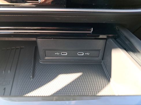 New 2025 Volkswagen Atlas SEL image 27