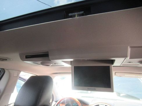Used 2011 Buick Enclave CXL AWD/4WD image 35