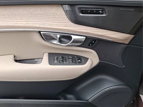 New 2026 Volvo XC90 B6 Plus w/ Protection Package Premier image 6