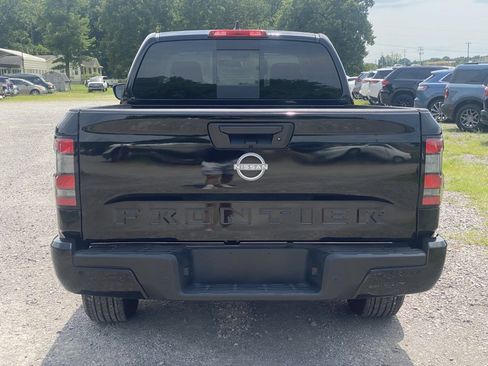 Used 2025 Nissan Frontier SV RWD image 6