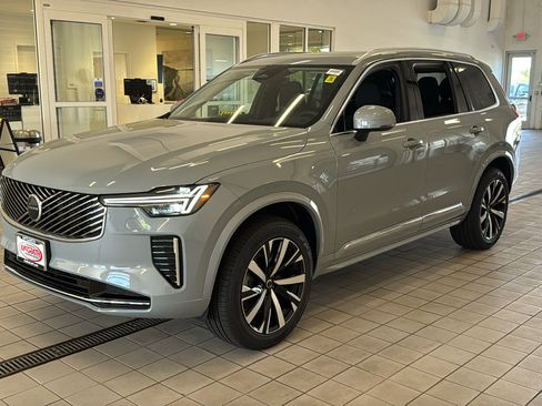 New 2026 Volvo XC90 B5 Core AWD/4WD image 9