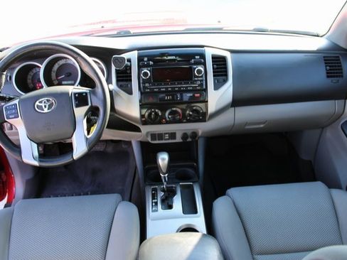Used 2012 Toyota Tacoma PreRunner image 16