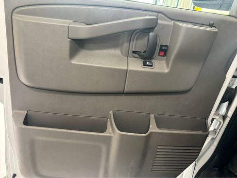 Used 2024 Chevrolet Express 2500 w/ Driver Convenience Package RWD image 16