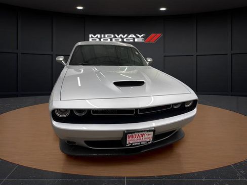 Used 2022 Dodge Challenger R/T w/ Performance Handling Group image 5