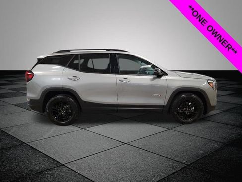 Used 2024 GMC Terrain AT4 AWD/4WD image 2