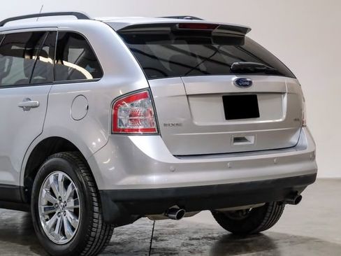Used 2010 Ford Edge SEL image 19