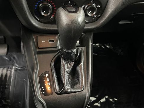 Used 2022 RAM ProMaster City Tradesman FWD image 17