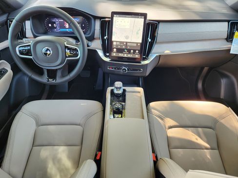 New 2026 Volvo XC90 B6 Plus w/ Protection Package Premier image 29