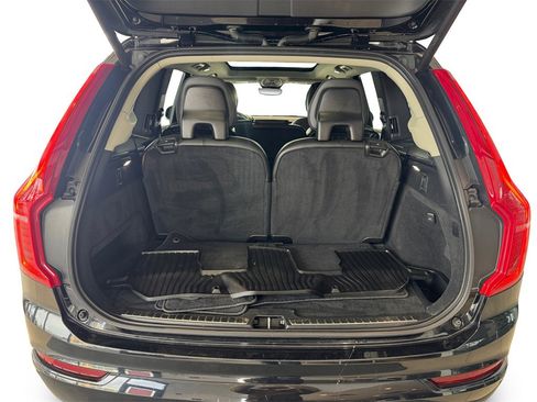 Certified 2023 Volvo XC90 B5 Core w/ Climate Package image 5