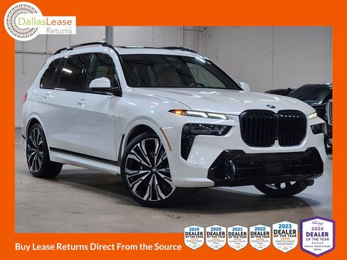 Used 2023 BMW X7 xDrive40i w/ M Sport Package AWD/4WD image 1