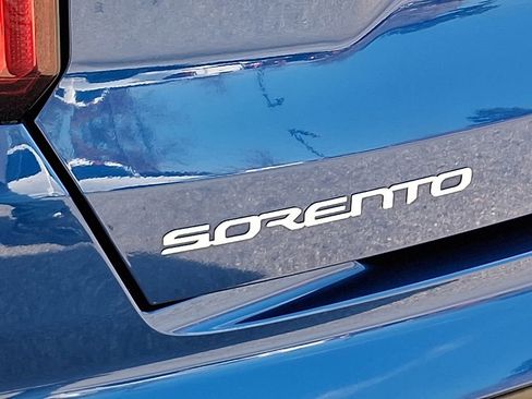 Used 2023 Kia Sorento SX image 35