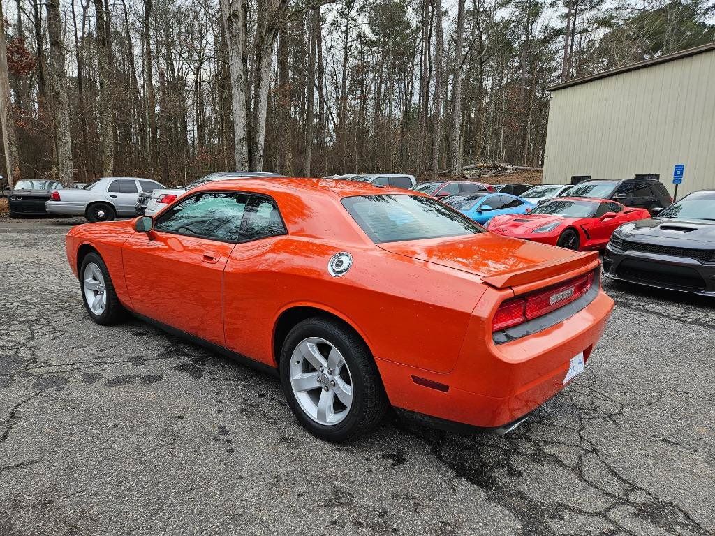 Used 2010 Dodge Challenger R/T RWD image 8
