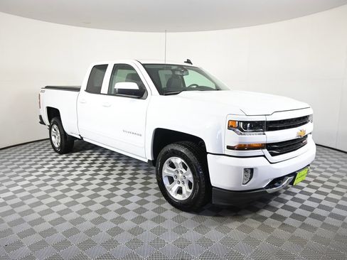 Used 2019 Chevrolet Silverado 1500 LT w/ All Star Edition AWD/4WD image 10