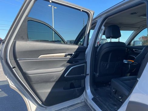 Used 2022 Kia Telluride EX w/ EX Premium Package image 31