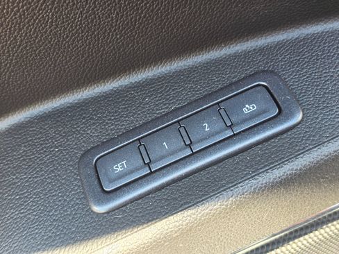 Used 2019 Chevrolet Tahoe LT w/ RST Edition AWD/4WD image 16