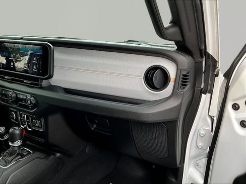 Used 2025 Jeep Wrangler Unlimited Sport AWD/4WD image 26