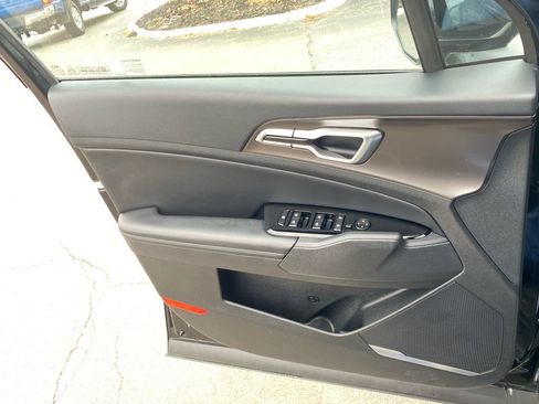 Certified 2023 Kia Sportage EX image 24