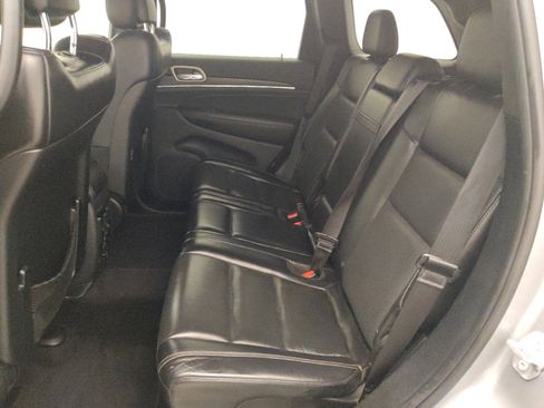 Used 2017 Jeep Grand Cherokee Limited w/ Luxury Group II image 18