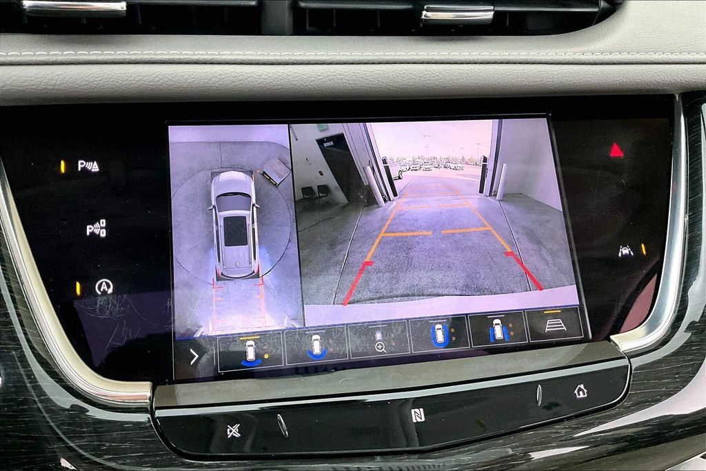 Used 2020 Cadillac XT6 Premium Luxury FWD image 28