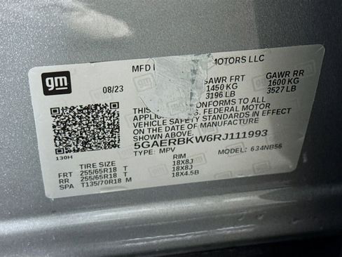 Used 2024 Buick Enclave Essence image 40