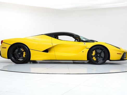 Used 2014 Ferrari LaFerrari image 9