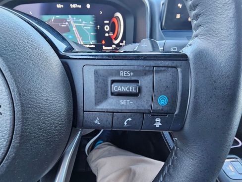 Used 2024 Nissan Rogue Platinum w/ Platinum Premium Package image 27