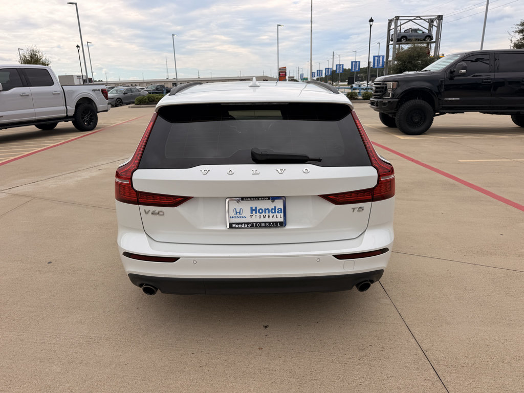 Used 2020 Volvo V60 T5 Momentum FWD image 7