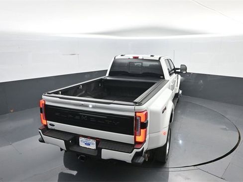 Certified 2025 Ford F450 Platinum image 22