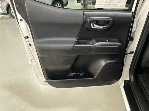 Used 2020 Toyota Tacoma TRD Off-Road image 23