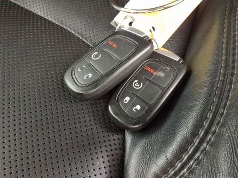 Used 2021 Jeep Cherokee Latitude Lux AWD/4WD image 26