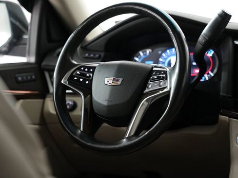 Used 2018 Cadillac Escalade Premium Luxury image 11