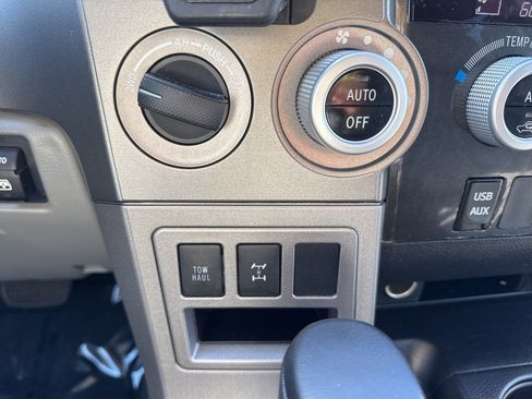 Used 2017 Toyota Sequoia SR5 image 23