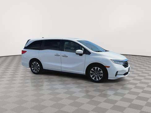 Used 2023 Honda Odyssey EX-L image 2