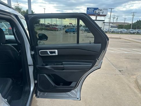 Used 2020 Ford Explorer XLT w/ Class III Trailer Tow Package AWD/4WD image 19