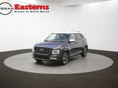 Used 2023 Hyundai Venue Limited image 91