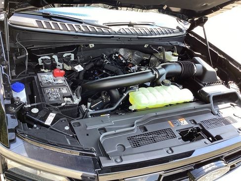 New 2025 Ford Expedition Platinum image 29