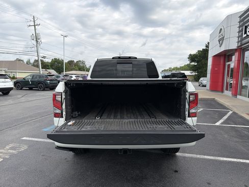 Used 2021 Nissan Titan Platinum Reserve w/ Moonroof Package AWD/4WD image 7