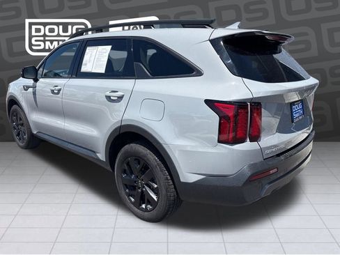 Used 2023 Kia Sorento S w/ Panoramic Sunroof Package AWD/4WD image 3