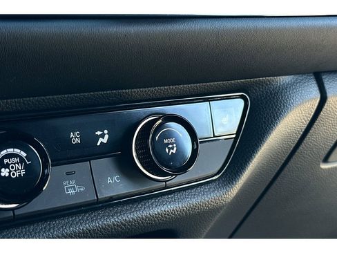 Used 2025 Honda HR-V Sport image 30