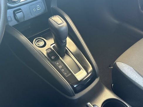 Used 2025 Nissan Versa SV FWD image 13