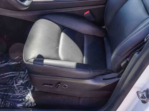 Used 2023 Tesla Model Y Performance image 19