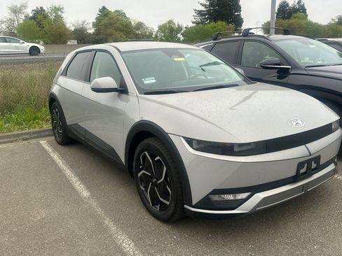 Used 2024 Hyundai Ioniq 5 SEL image 2