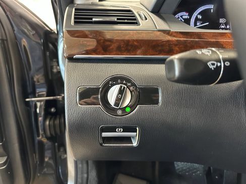 Used 2013 Mercedes-Benz S 550 image 23